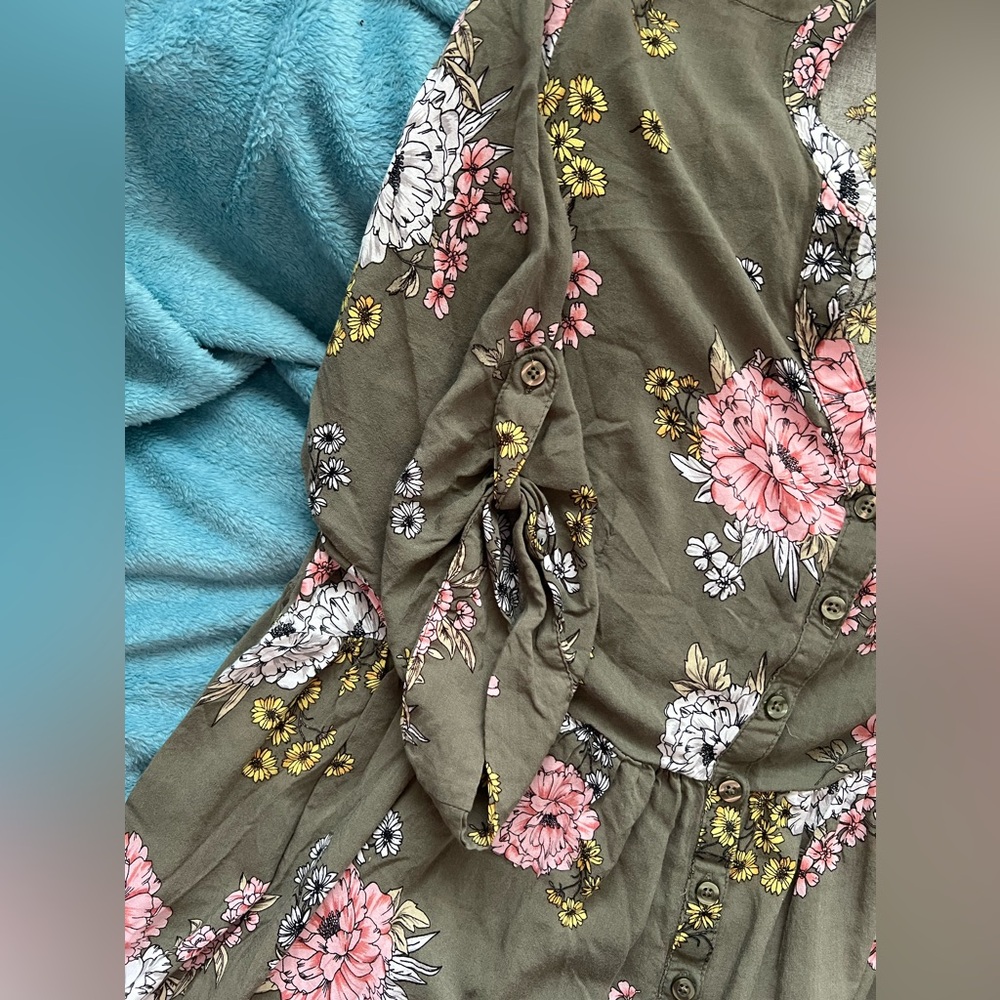 Olive floral blouse - Picture 7 of 10